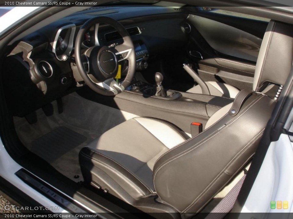Gray Interior Photo for the 2010 Chevrolet Camaro SS/RS Coupe #41255905