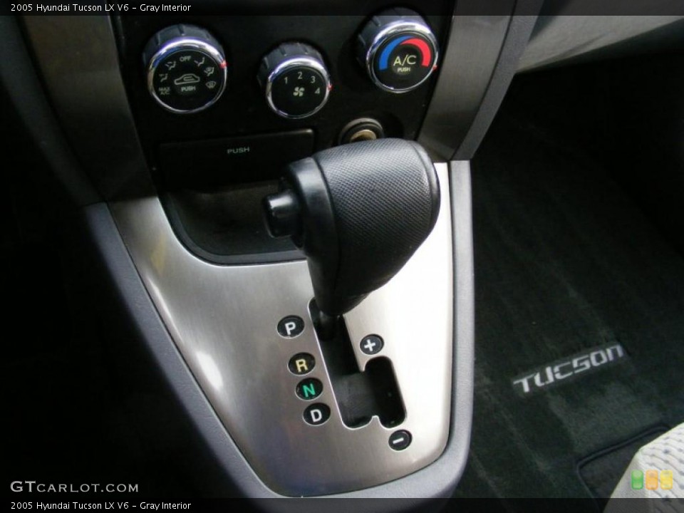 Gray Interior Transmission for the 2005 Hyundai Tucson LX V6 #41258469