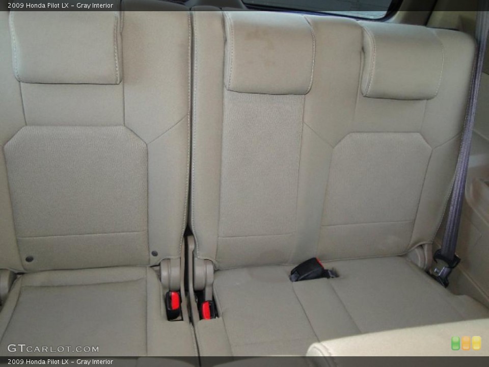Gray Interior Photo for the 2009 Honda Pilot LX #41268069