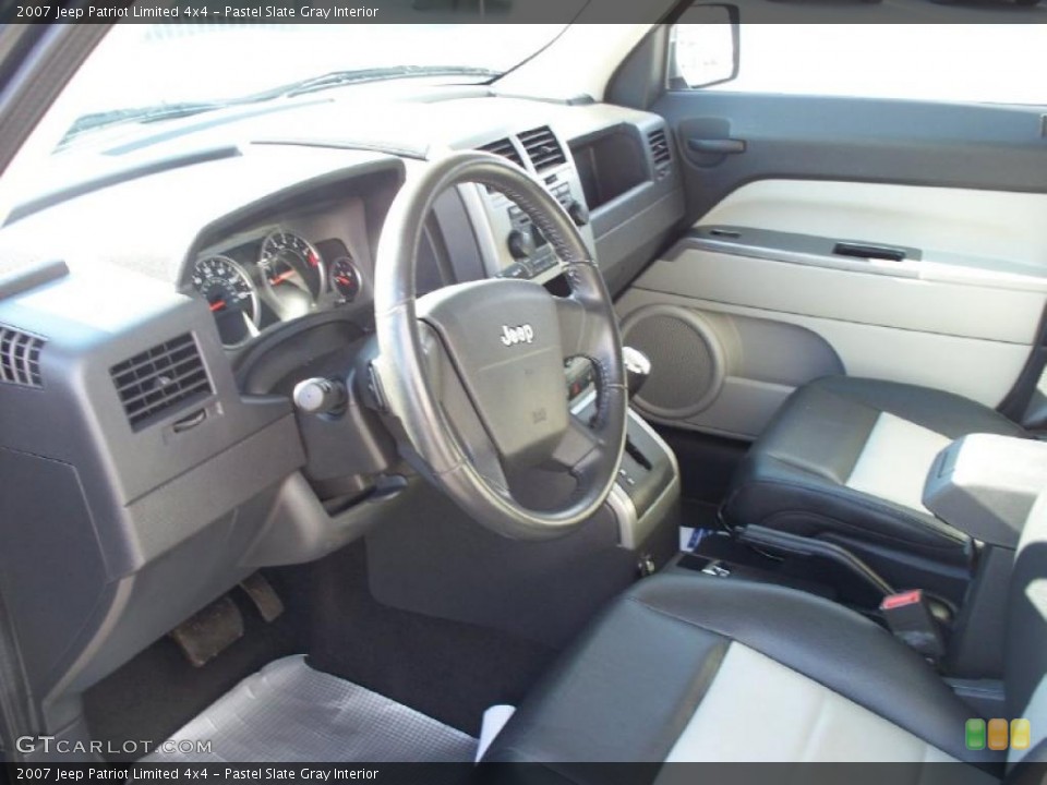 Pastel Slate Gray Interior Photo for the 2007 Jeep Patriot Limited 4x4 #41277521