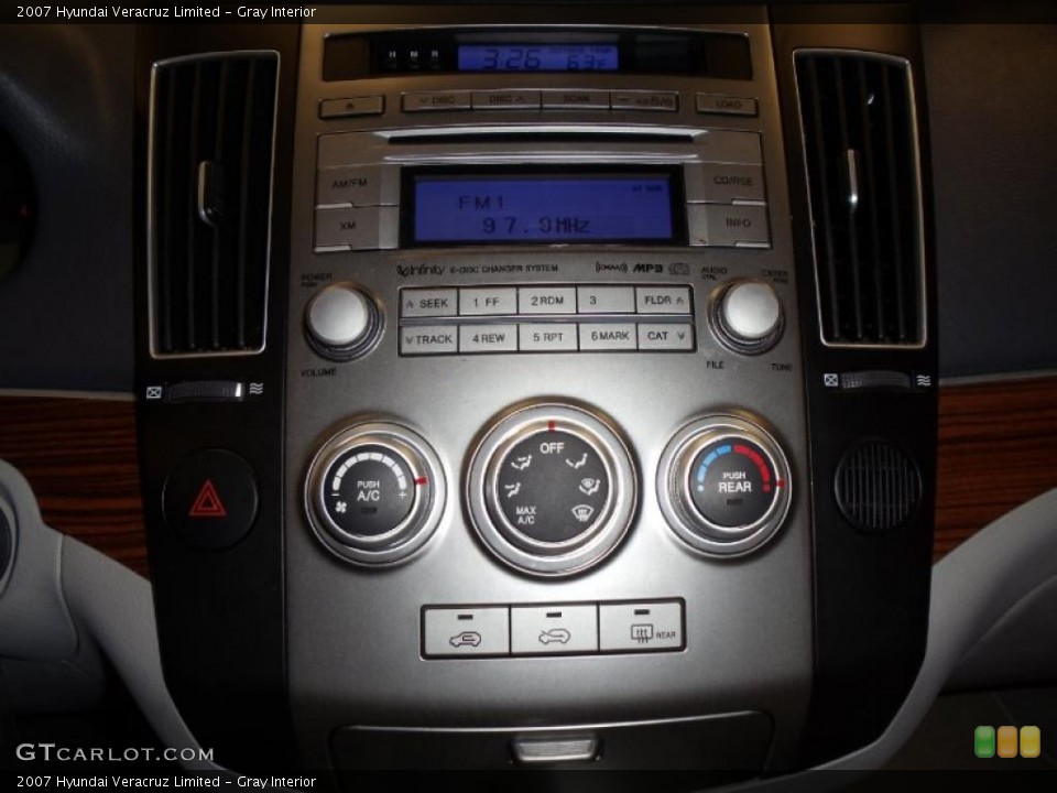 Gray Interior Controls for the 2007 Hyundai Veracruz Limited #41283249