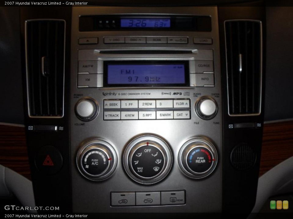 Gray Interior Controls for the 2007 Hyundai Veracruz Limited #41283261