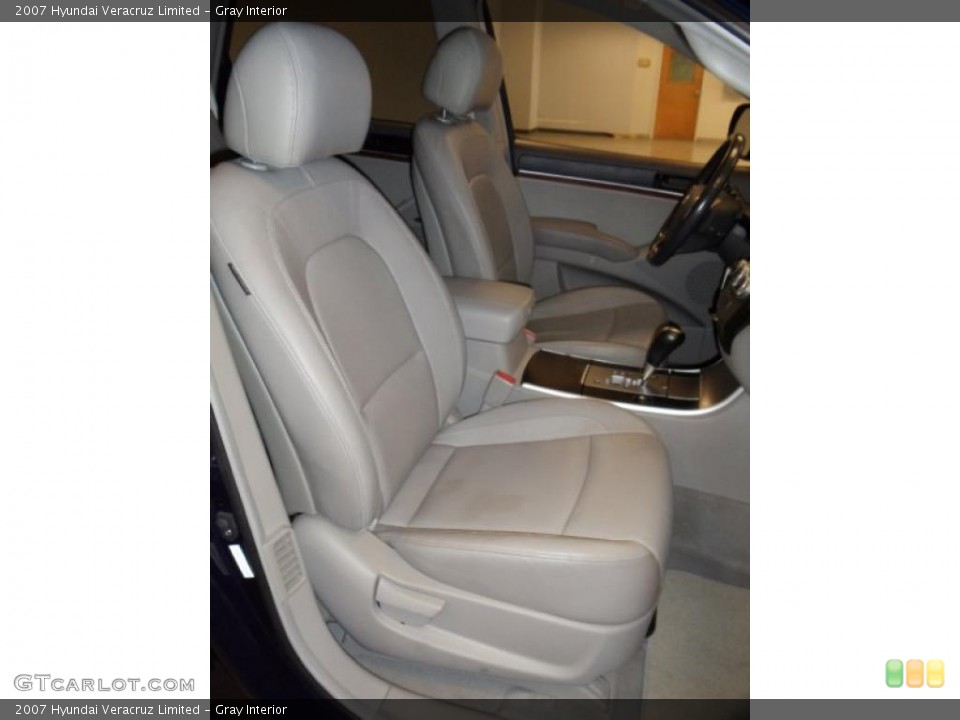 Gray Interior Photo for the 2007 Hyundai Veracruz Limited #41283337