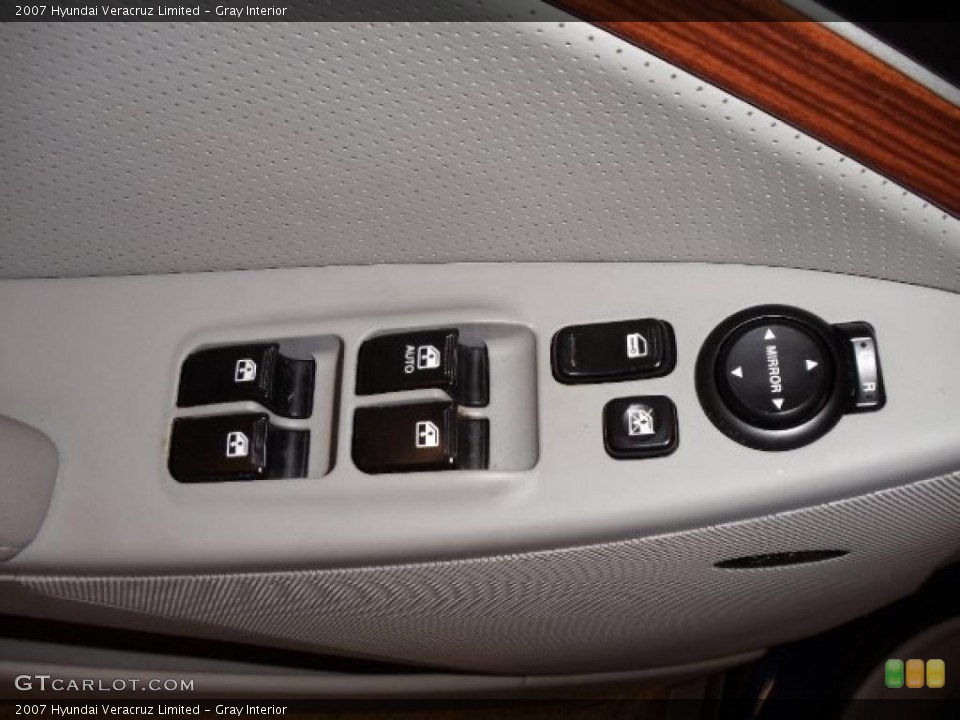 Gray Interior Controls for the 2007 Hyundai Veracruz Limited #41283429