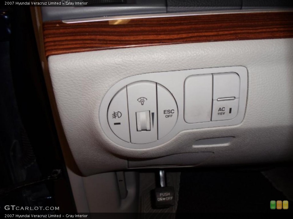 Gray Interior Controls for the 2007 Hyundai Veracruz Limited #41283445