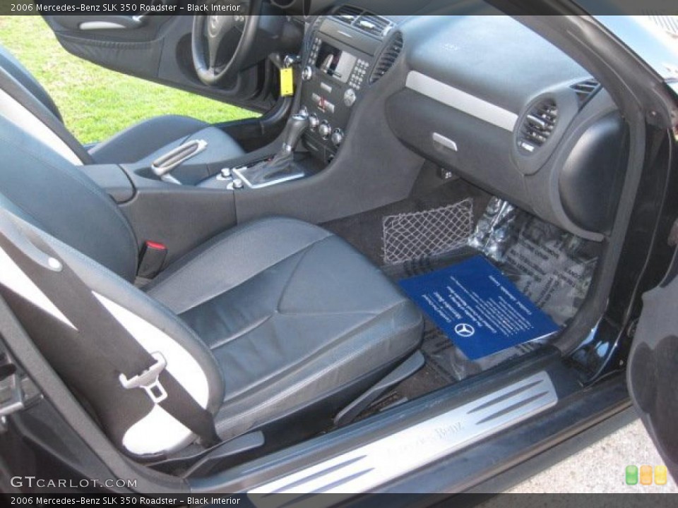 Black Interior Photo for the 2006 Mercedes-Benz SLK 350 Roadster #41283585