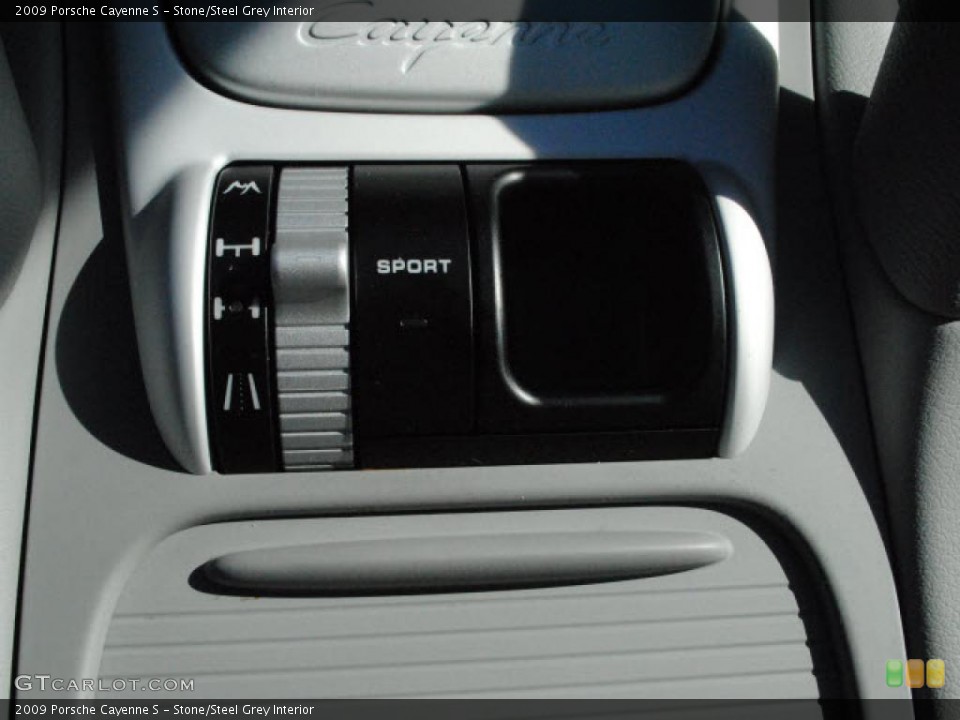 Stone/Steel Grey Interior Controls for the 2009 Porsche Cayenne S #41289793