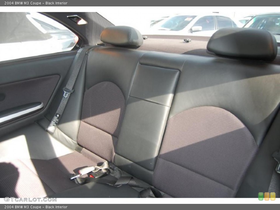 Black Interior Photo for the 2004 BMW M3 Coupe #41290917