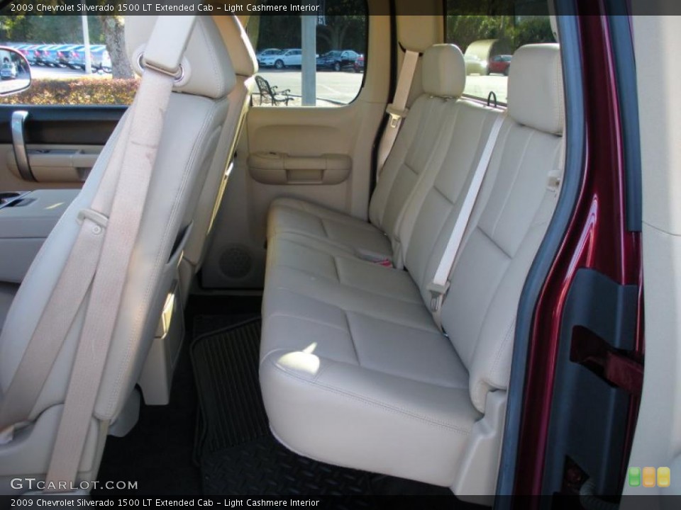 Light Cashmere Interior Photo for the 2009 Chevrolet Silverado 1500 LT Extended Cab #41304084