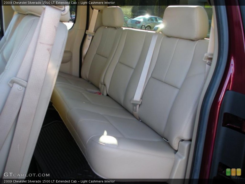 Light Cashmere Interior Photo for the 2009 Chevrolet Silverado 1500 LT Extended Cab #41304104