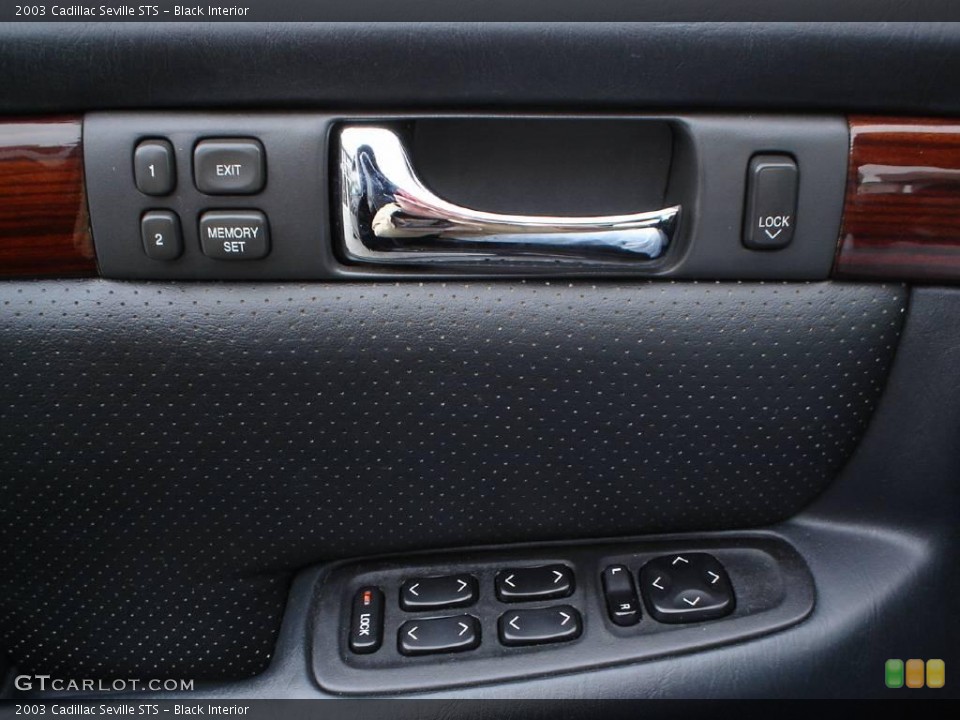 Black Interior Controls for the 2003 Cadillac Seville STS #41317188