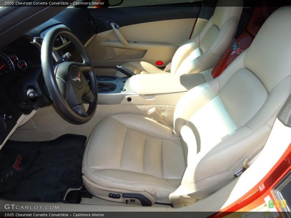 Cashmere Interior Photo for the 2005 Chevrolet Corvette Convertible #41321078