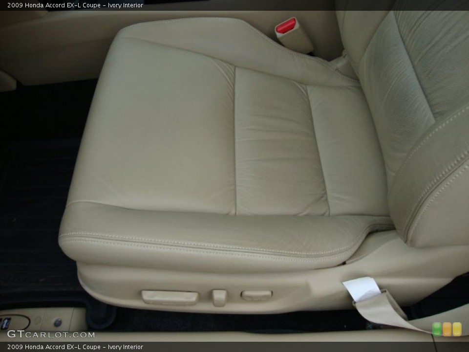 Ivory Interior Photo for the 2009 Honda Accord EX-L Coupe #41321150