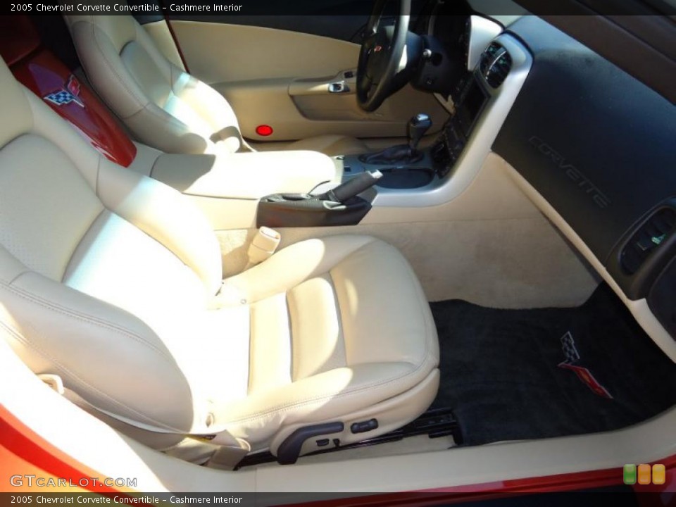 Cashmere Interior Photo for the 2005 Chevrolet Corvette Convertible #41321226