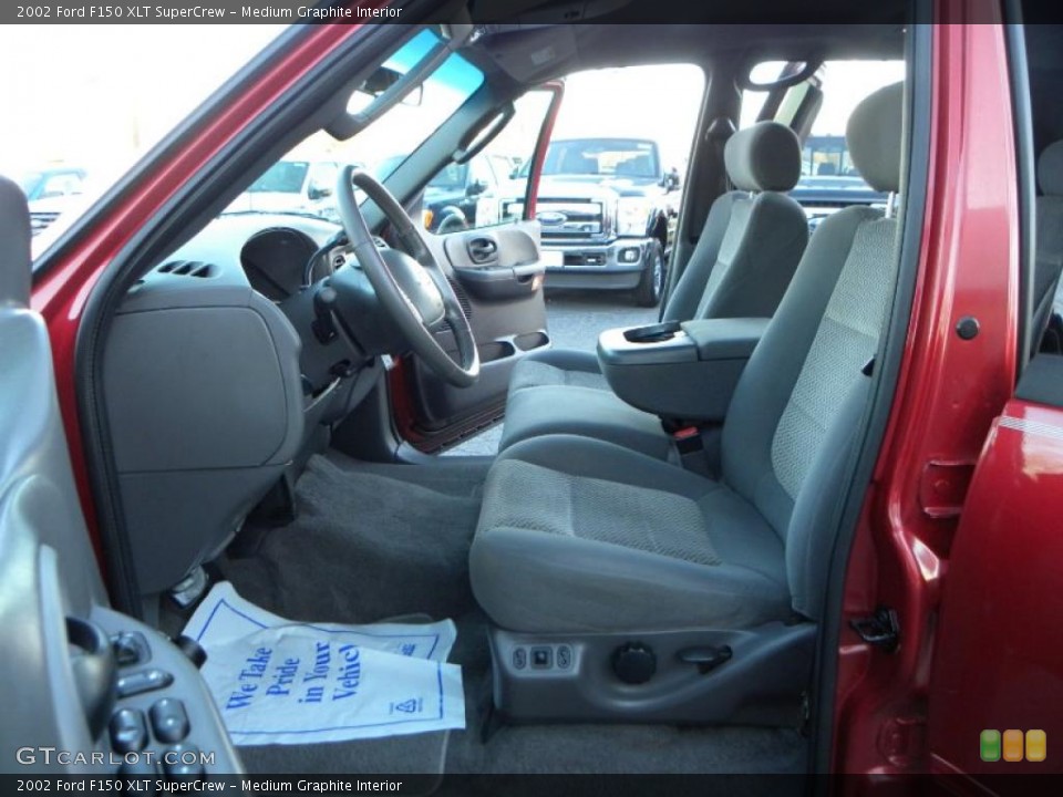 Medium Graphite Interior Photo for the 2002 Ford F150 XLT SuperCrew #41323570