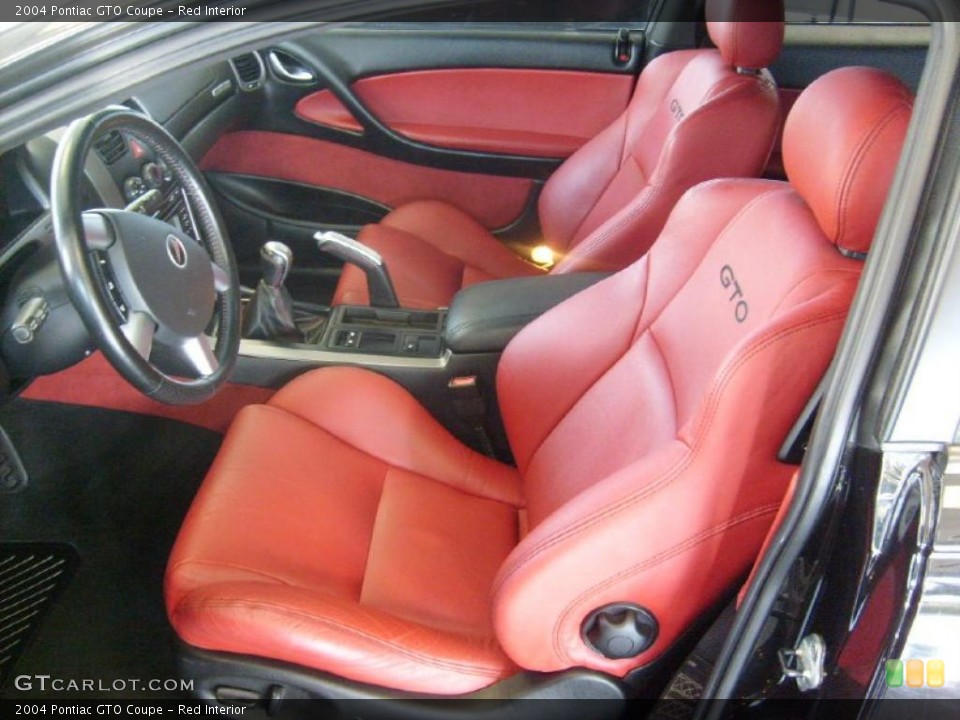 Red Interior Photo for the 2004 Pontiac GTO Coupe #41325378