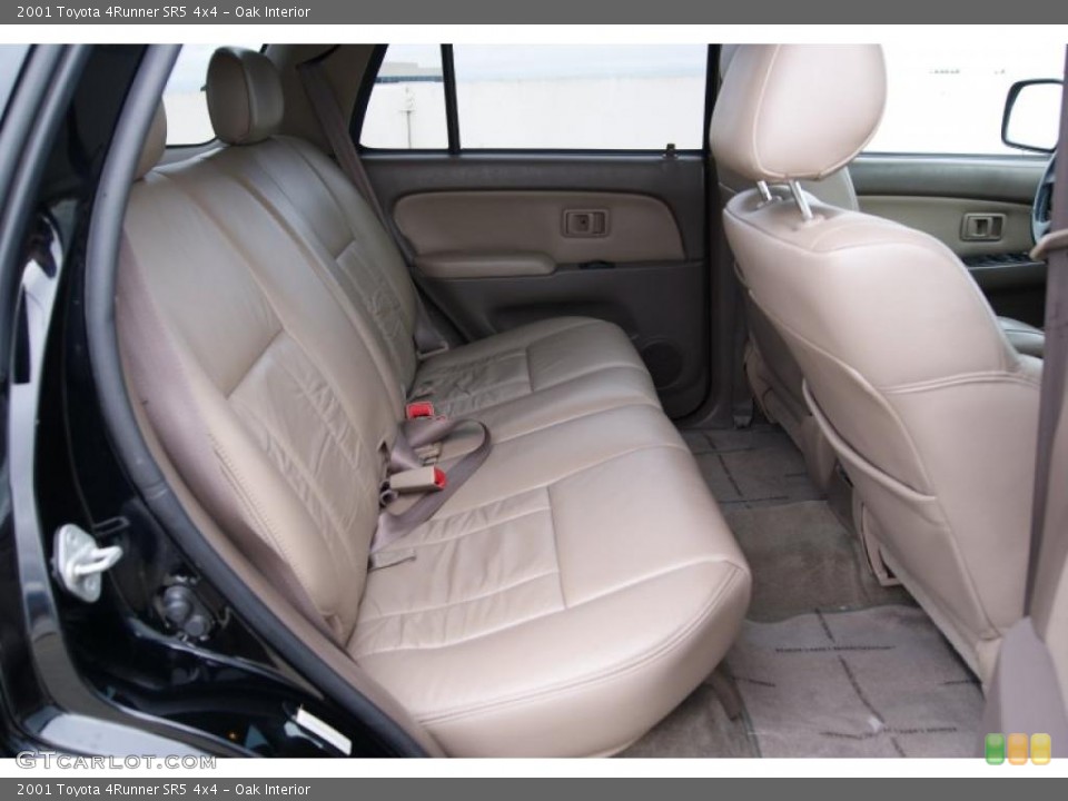 Oak Interior Photo for the 2001 Toyota 4Runner SR5 4x4 #41334391