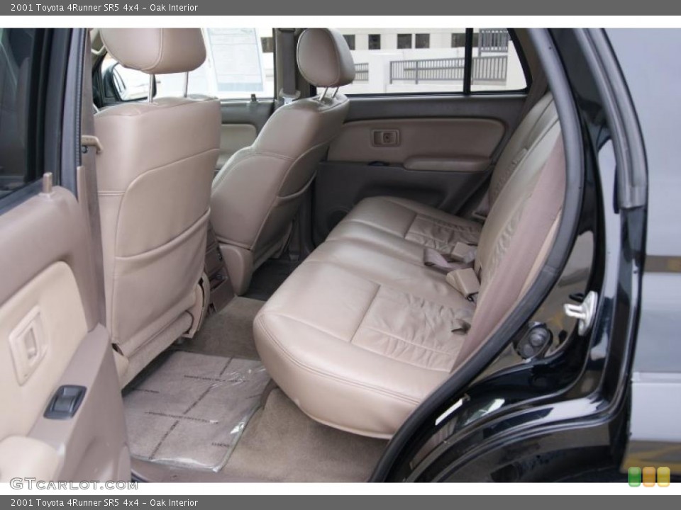 Oak Interior Photo for the 2001 Toyota 4Runner SR5 4x4 #41334403