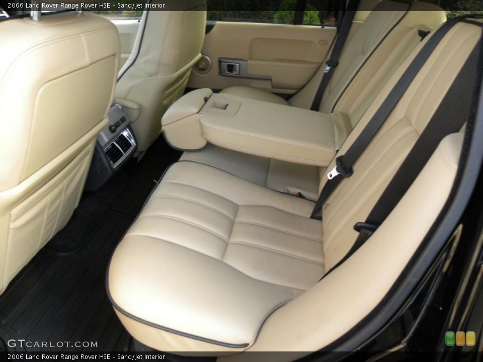 Sand/Jet Interior Photo for the 2006 Land Rover Range Rover HSE #41337135