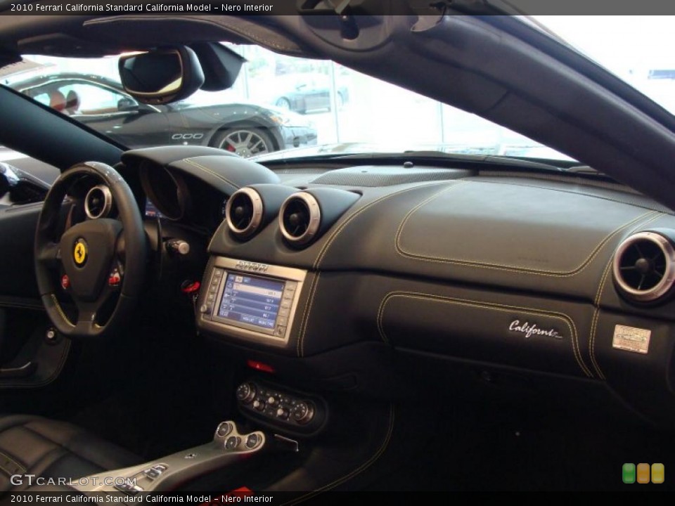 Nero Interior Dashboard for the 2010 Ferrari California  #41338879