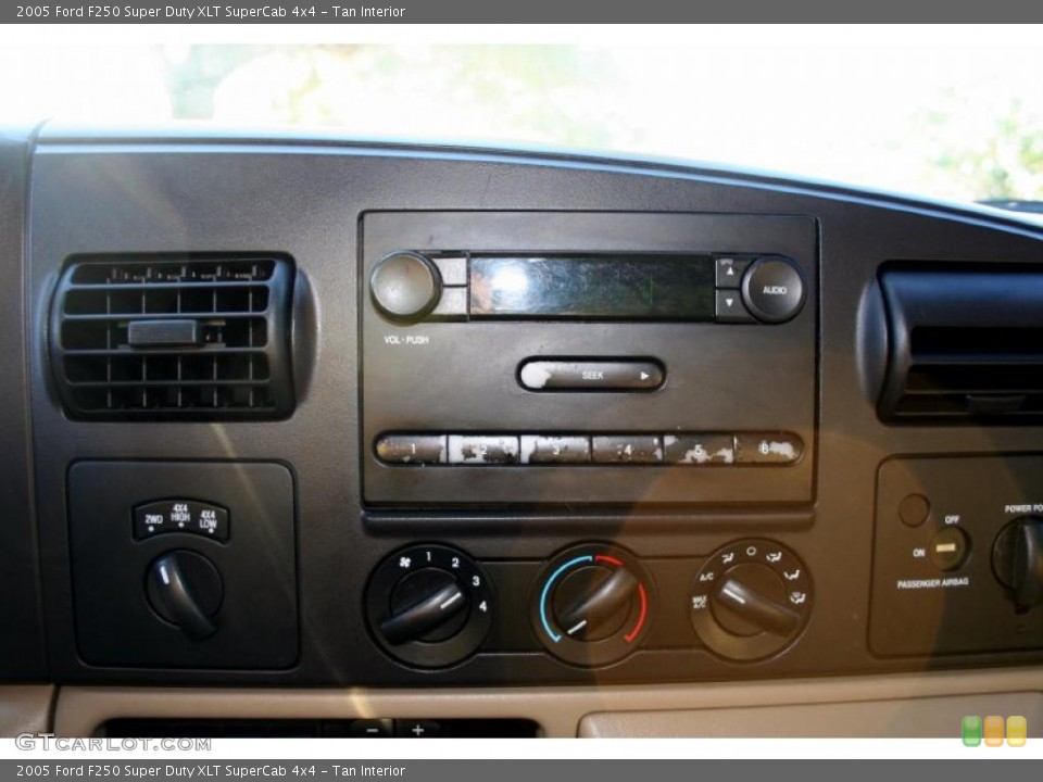 Tan Interior Controls for the 2005 Ford F250 Super Duty XLT SuperCab 4x4 #41345451