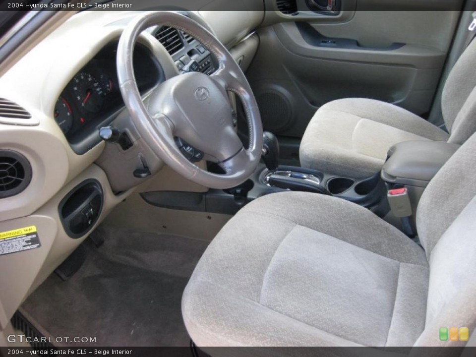 Beige Interior Photo for the 2004 Hyundai Santa Fe GLS #41347775