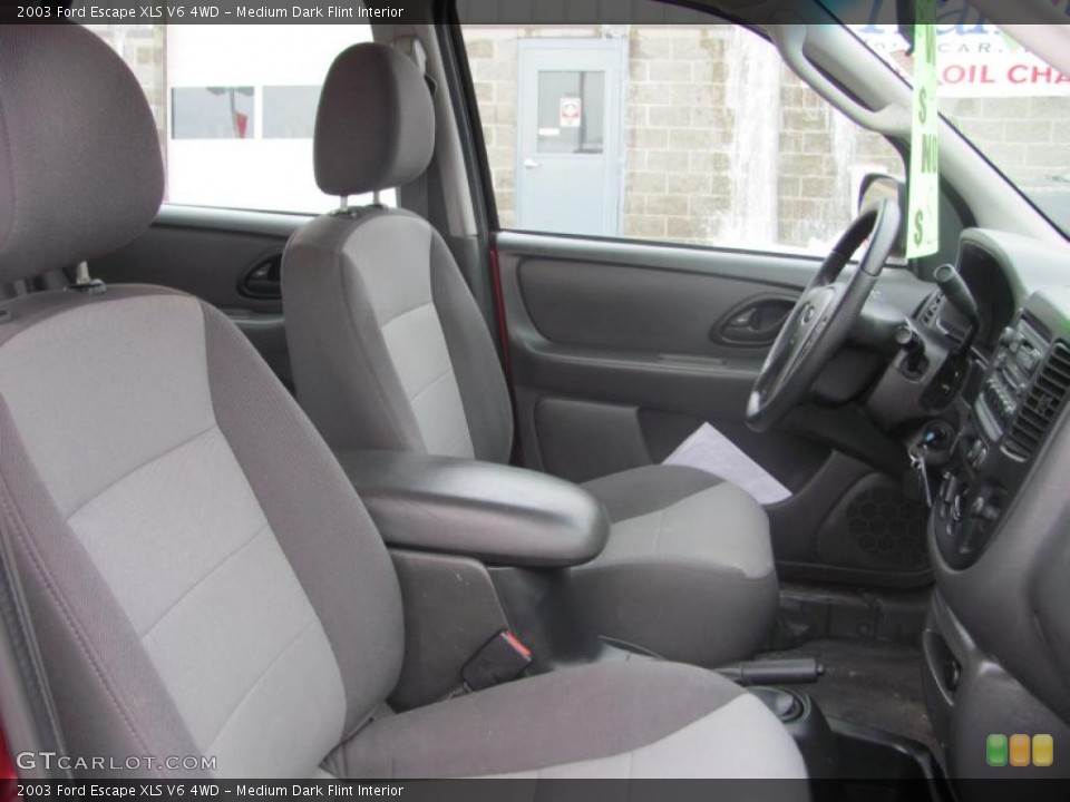 Medium Dark Flint Interior Photo for the 2003 Ford Escape XLS V6 4WD #41353607