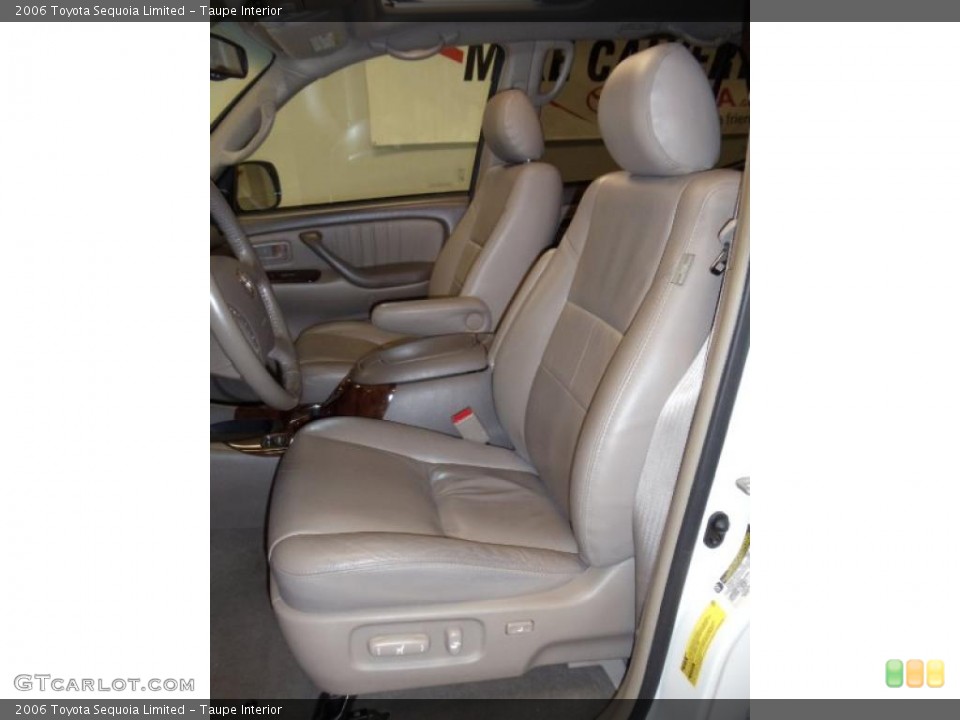 Taupe Interior Photo for the 2006 Toyota Sequoia Limited #41359483