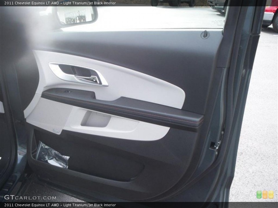 Light Titanium/Jet Black Interior Door Panel for the 2011 Chevrolet Equinox LT AWD #41364675