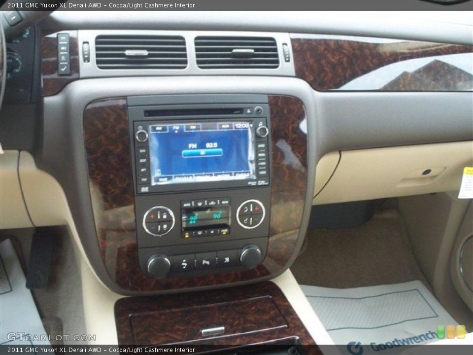 Cocoa/Light Cashmere Interior Controls for the 2011 GMC Yukon XL Denali AWD #41368327
