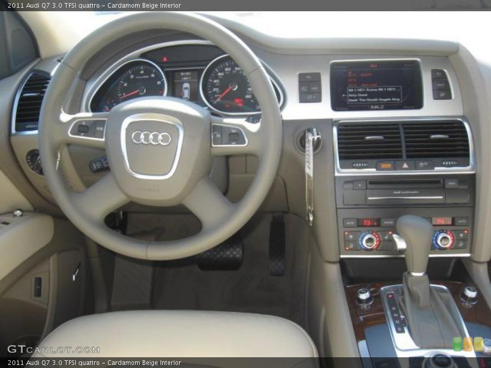Cardamom Beige Interior Dashboard for the 2011 Audi Q7 3.0 TFSI quattro #41368467
