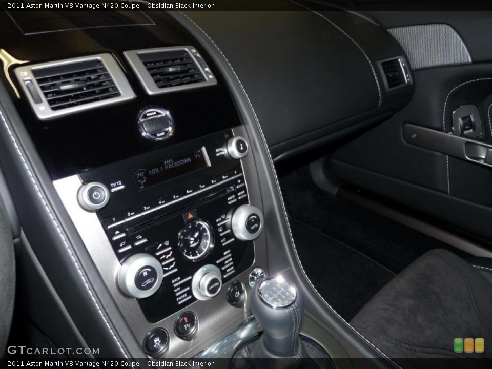 Obsidian Black Interior Controls for the 2011 Aston Martin V8 Vantage N420 Coupe #41371020