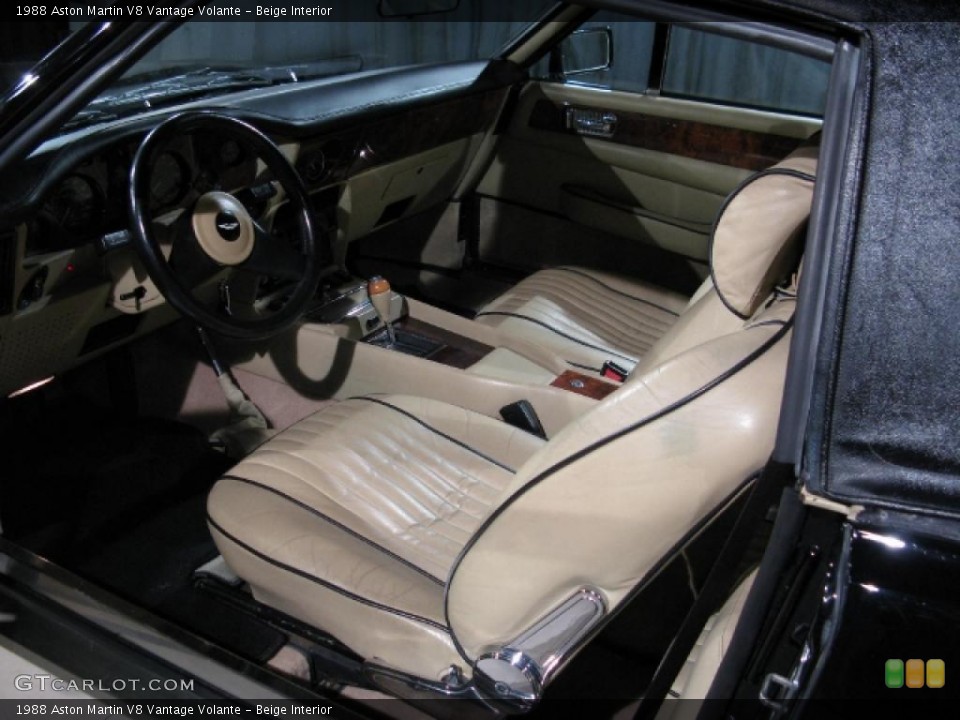 Beige 1988 Aston Martin V8 Vantage Interiors