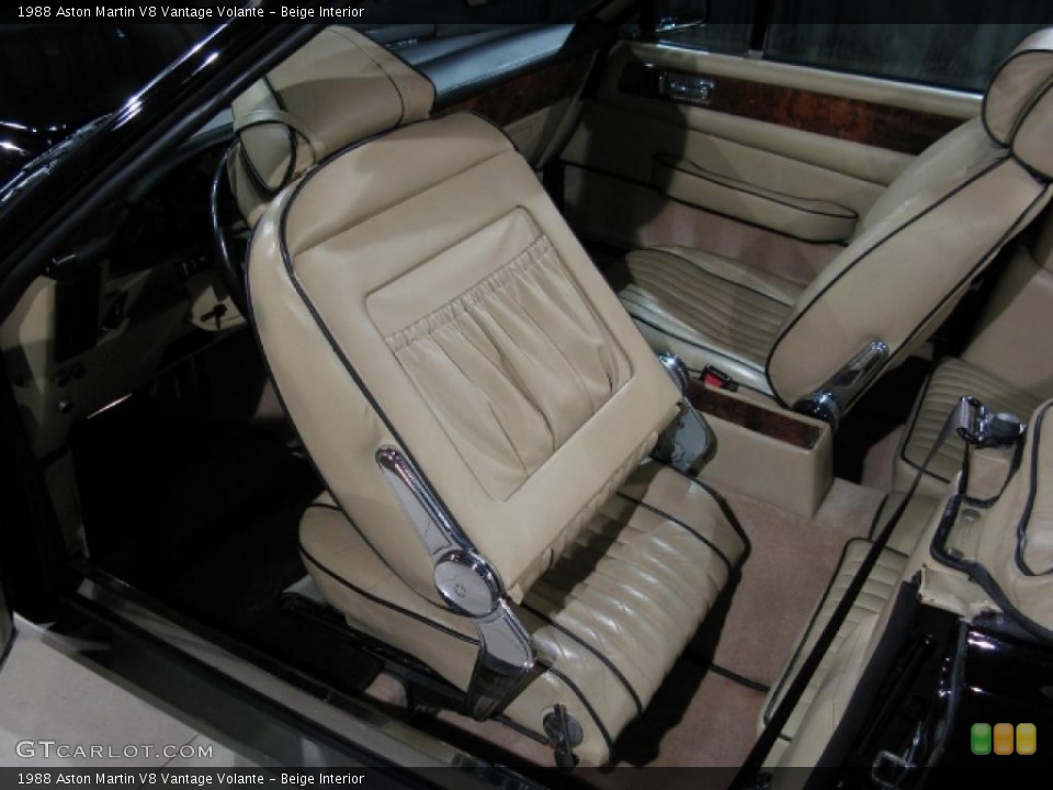 Beige Interior Photo for the 1988 Aston Martin V8 Vantage Volante #4137425