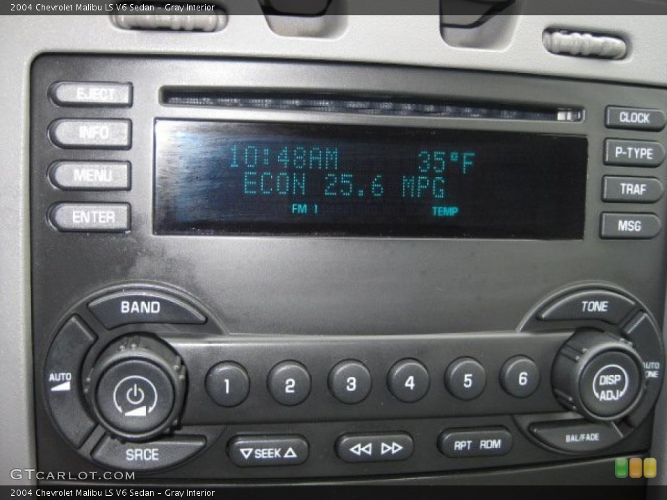 Gray Interior Controls for the 2004 Chevrolet Malibu LS V6 Sedan #41377520