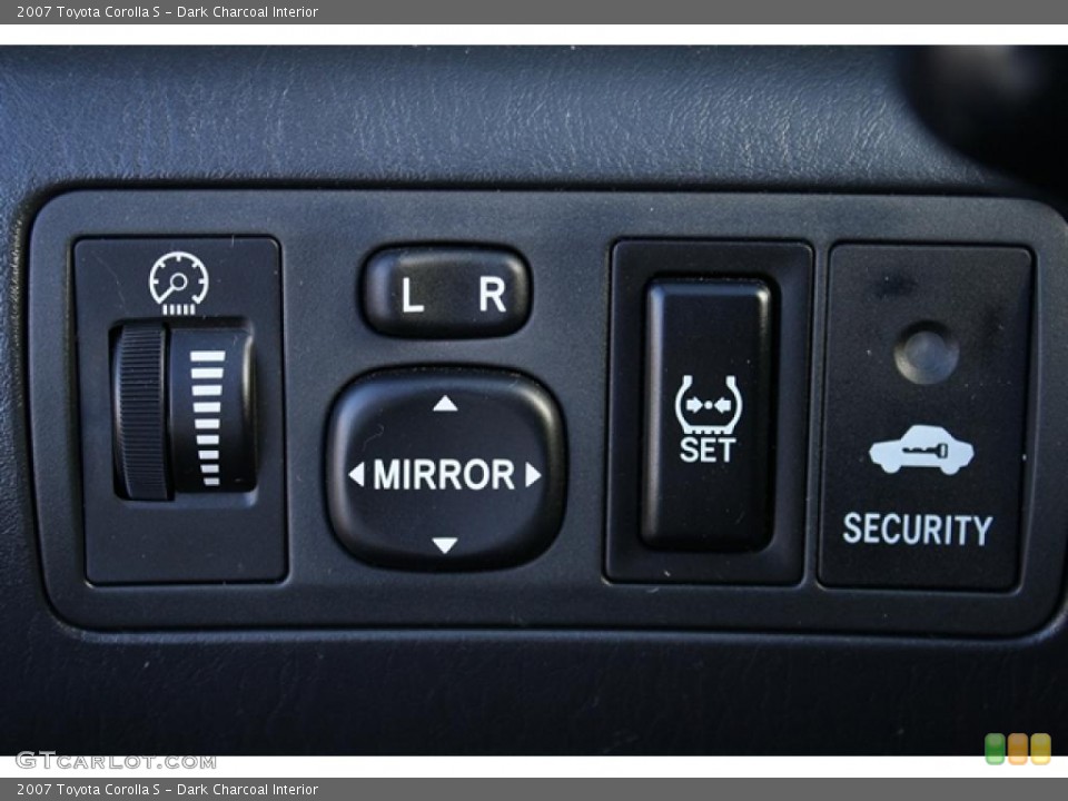 Dark Charcoal Interior Controls for the 2007 Toyota Corolla S #41378596