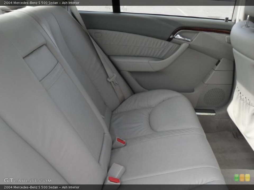 Ash Interior Photo for the 2004 Mercedes-Benz S 500 Sedan #41380780