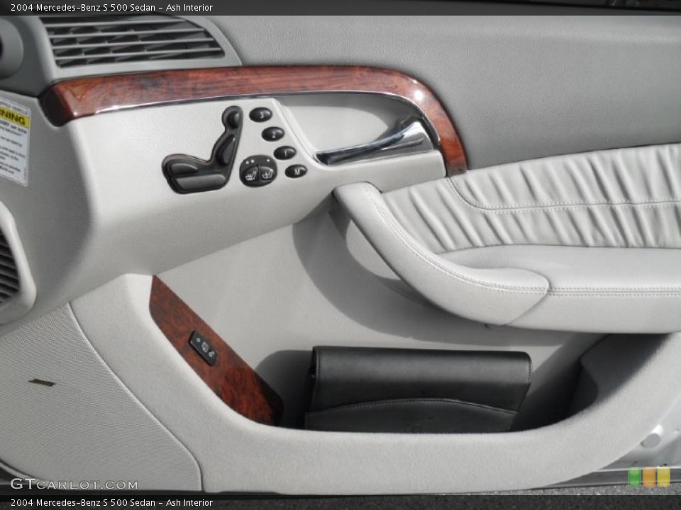 Ash Interior Controls for the 2004 Mercedes-Benz S 500 Sedan #41380820