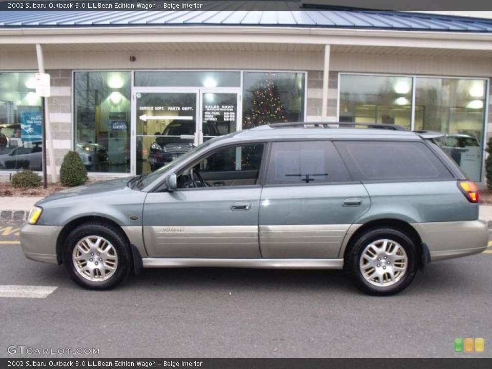 Beige Interior Photo for the 2002 Subaru Outback 3.0 L.L.Bean Edition Wagon #41382468