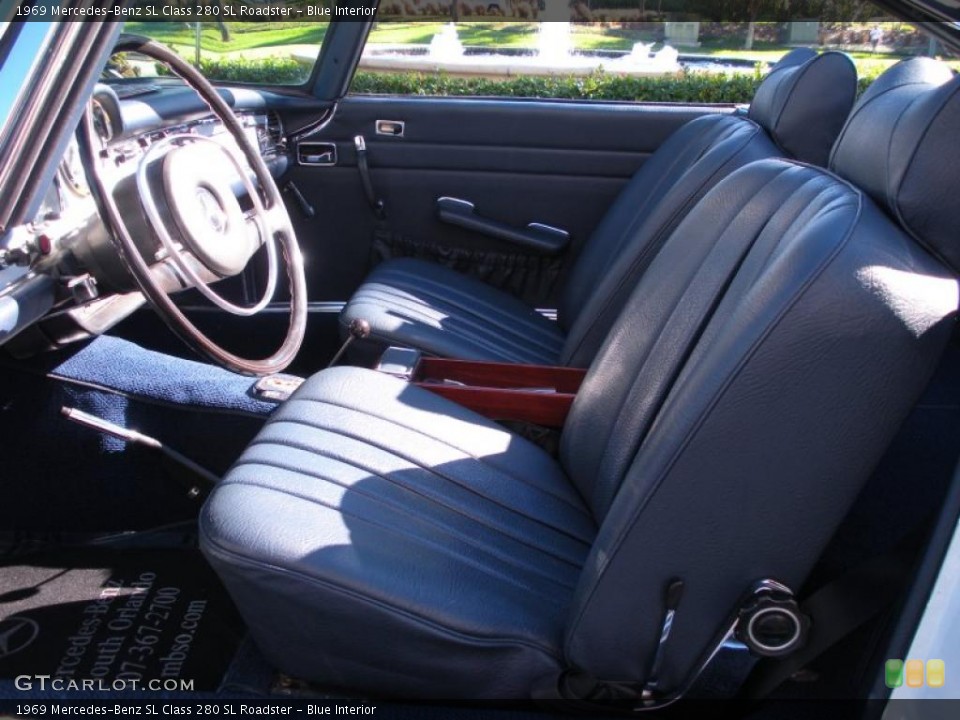Blue Interior Photo for the 1969 Mercedes-Benz SL Class 280 SL Roadster #41387276