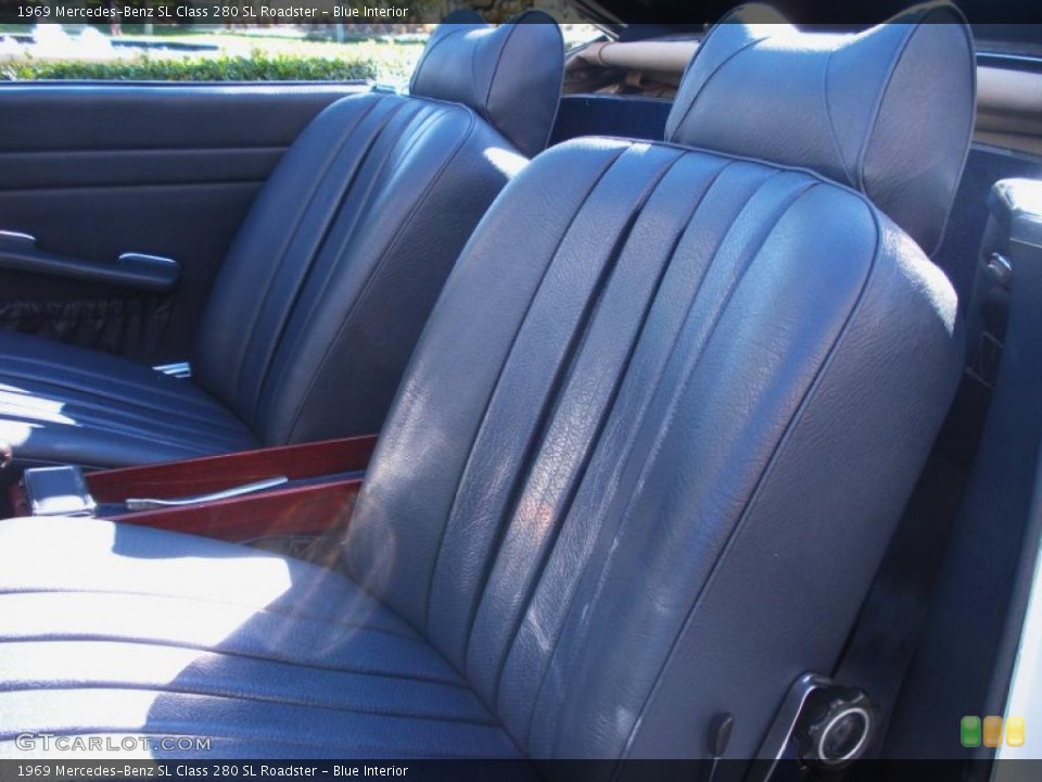 Blue Interior Photo for the 1969 Mercedes-Benz SL Class 280 SL Roadster #41387296