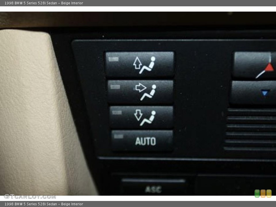 Beige Interior Controls for the 1998 BMW 5 Series 528i Sedan #41391824
