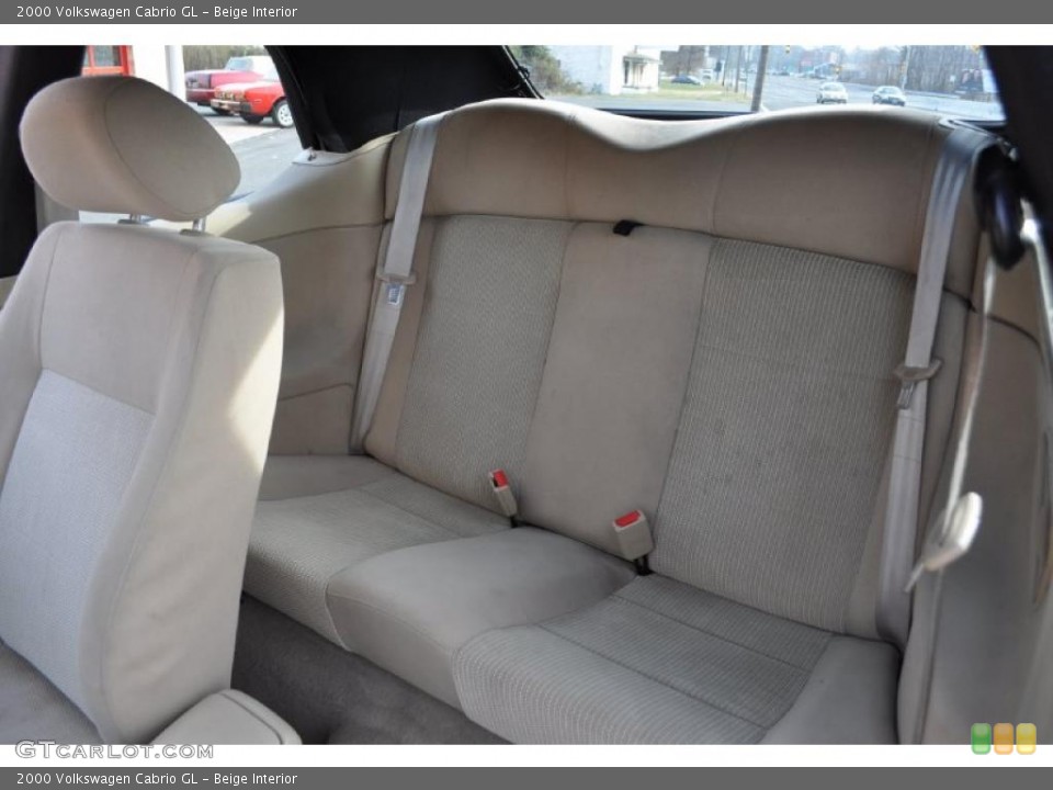 Beige Interior Photo for the 2000 Volkswagen Cabrio GL #41392272