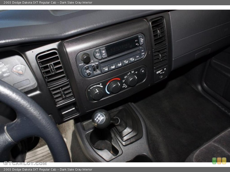 Dark Slate Gray Interior Controls for the 2003 Dodge Dakota SXT Regular Cab #41393092