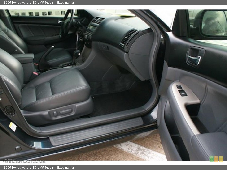 Black Interior Photo for the 2006 Honda Accord EX-L V6 Sedan #41402608