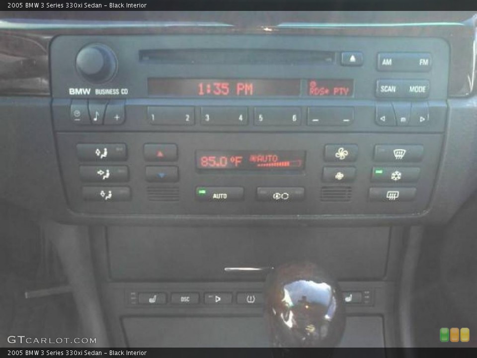 Black Interior Controls for the 2005 BMW 3 Series 330xi Sedan #41416511