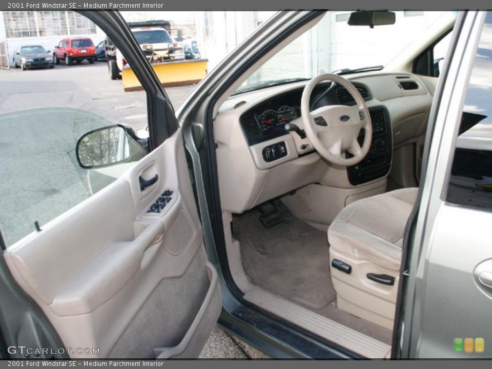Medium Parchment Interior Photo for the 2001 Ford Windstar SE #41421843
