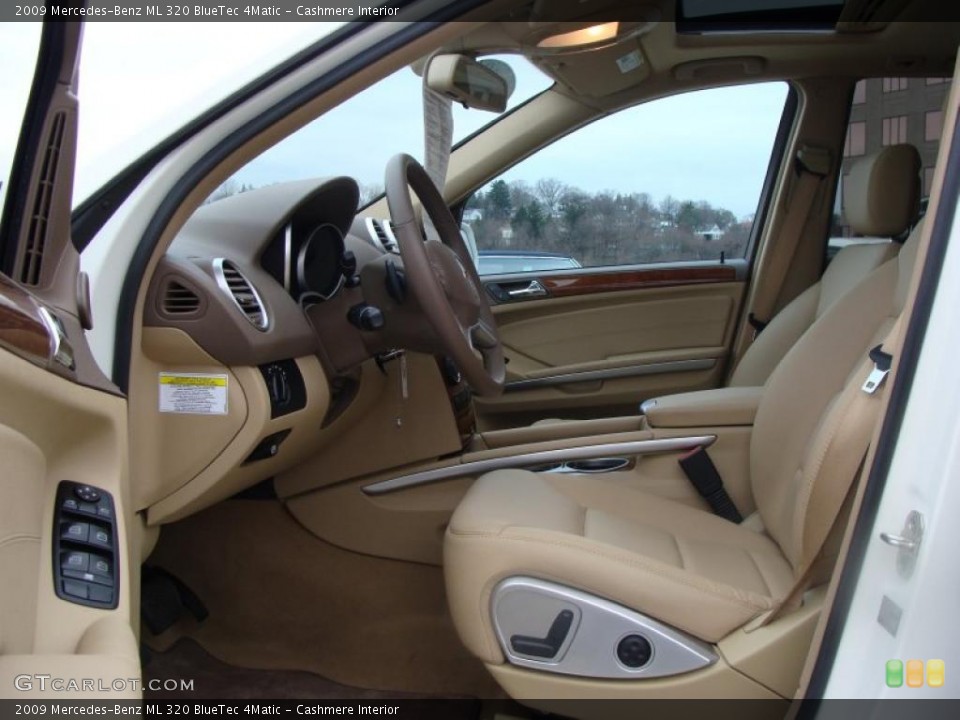 Cashmere Interior Photo for the 2009 Mercedes-Benz ML 320 BlueTec 4Matic #41427011