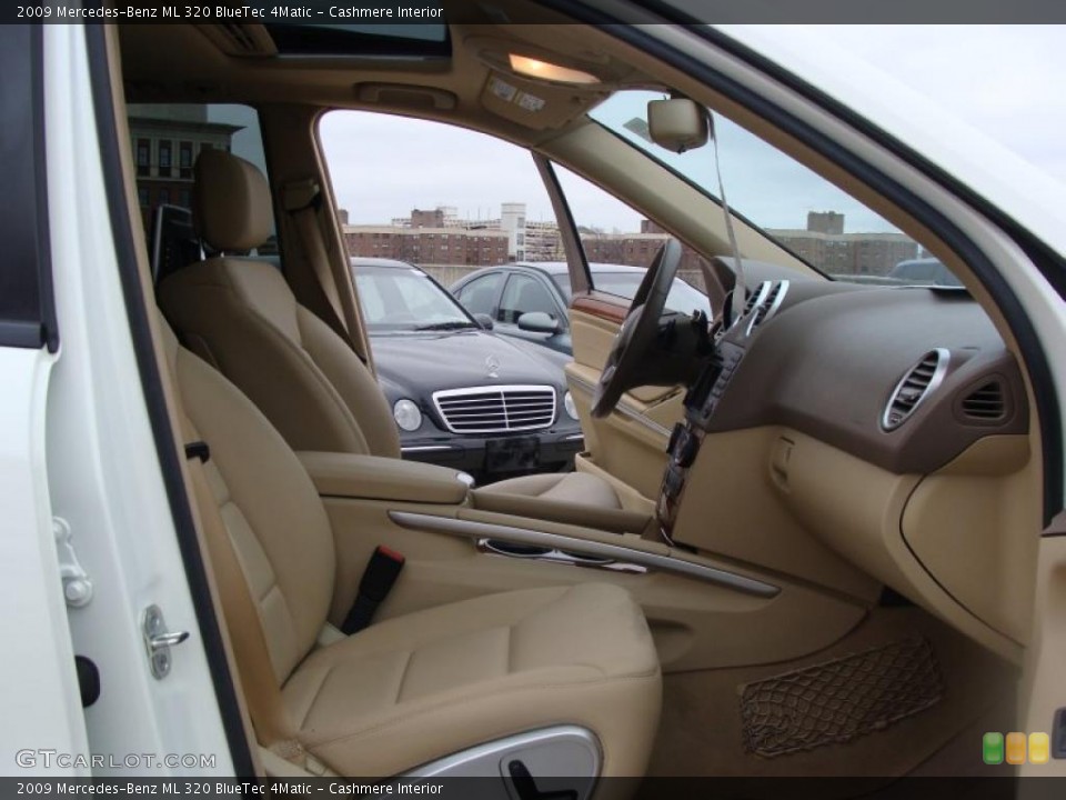 Cashmere Interior Photo for the 2009 Mercedes-Benz ML 320 BlueTec 4Matic #41427027