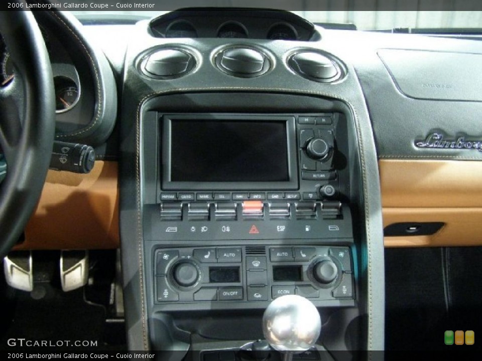 Cuoio Interior Controls for the 2006 Lamborghini Gallardo Coupe #41427039